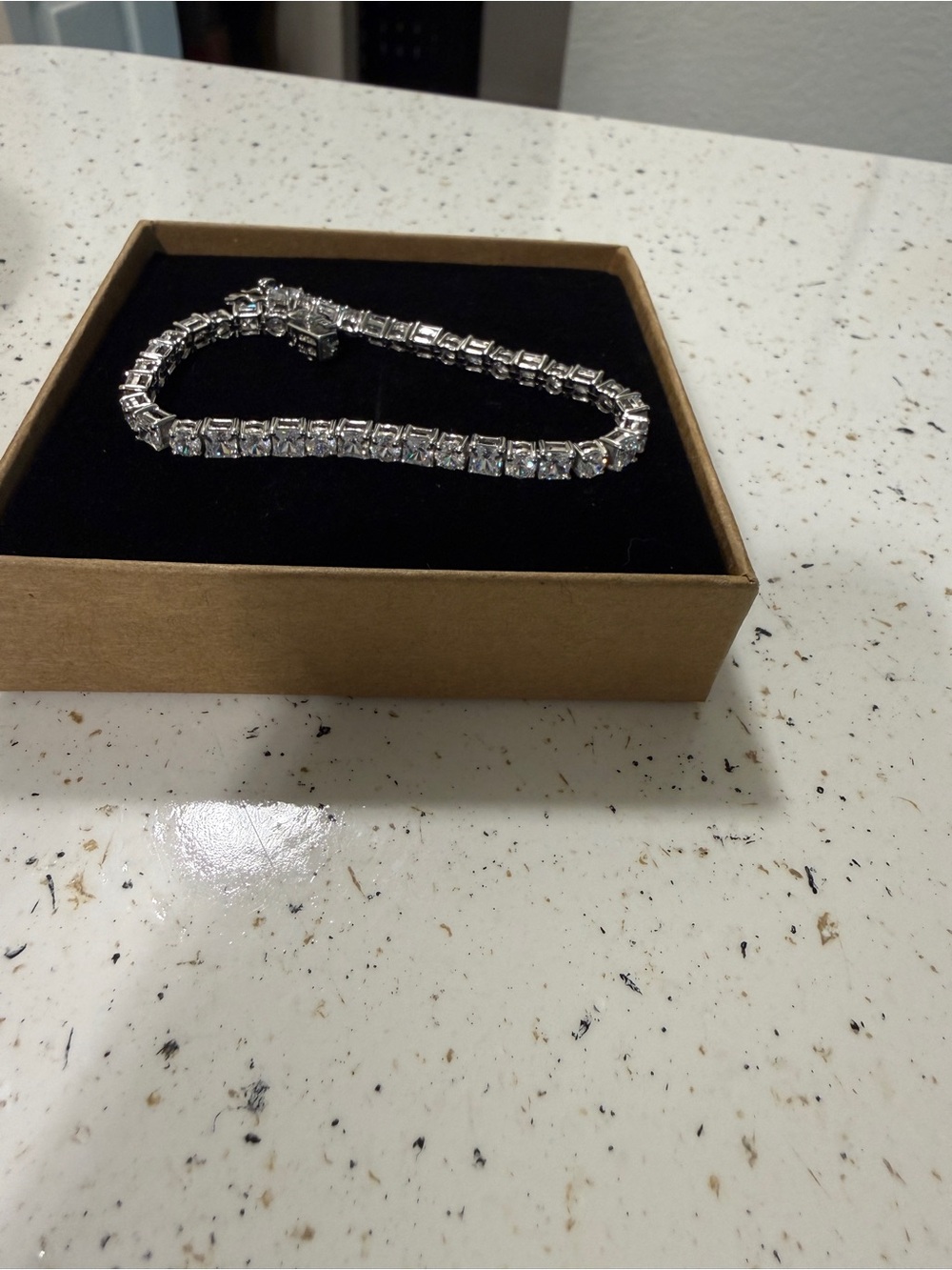 925 Thailand Stamped princess cut tennis bracelet. - Picture 4 of 7